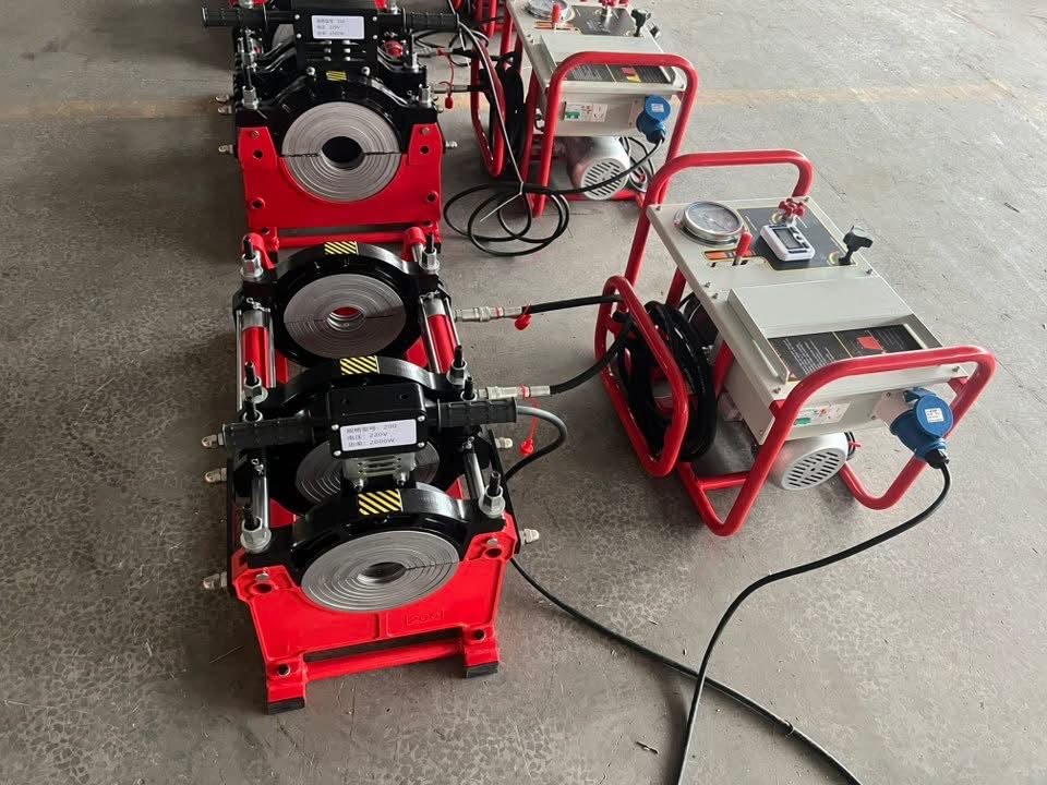 Mesin hydraulic untuk proses penyambungan HDPE